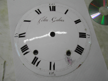 Cadran émaillé avant restauration