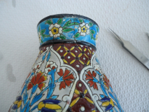 Vase en Emaux Bordeaux Vieillard avant restauration