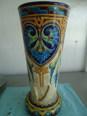 emaux-3-Vase en Emaux de Sarreguemines très abimé, salissures et manque important au centre, usures des tranches (4)